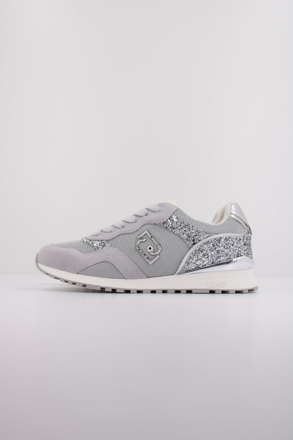 LIU-JO MAXI WONDER LOW  en color GRIS  (1)