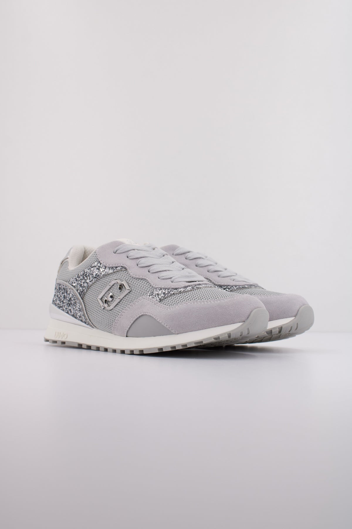LIU-JO MAXI WONDER LOW  en color GRIS  (2)