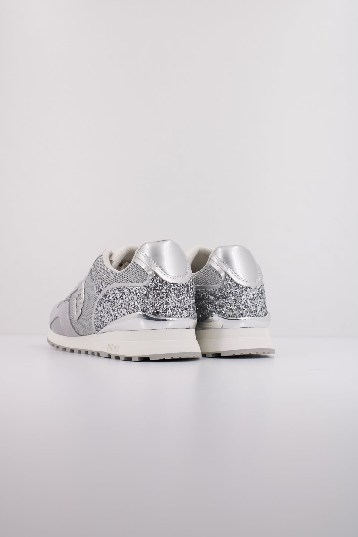 LIU-JO MAXI WONDER LOW  en color GRIS  (4)