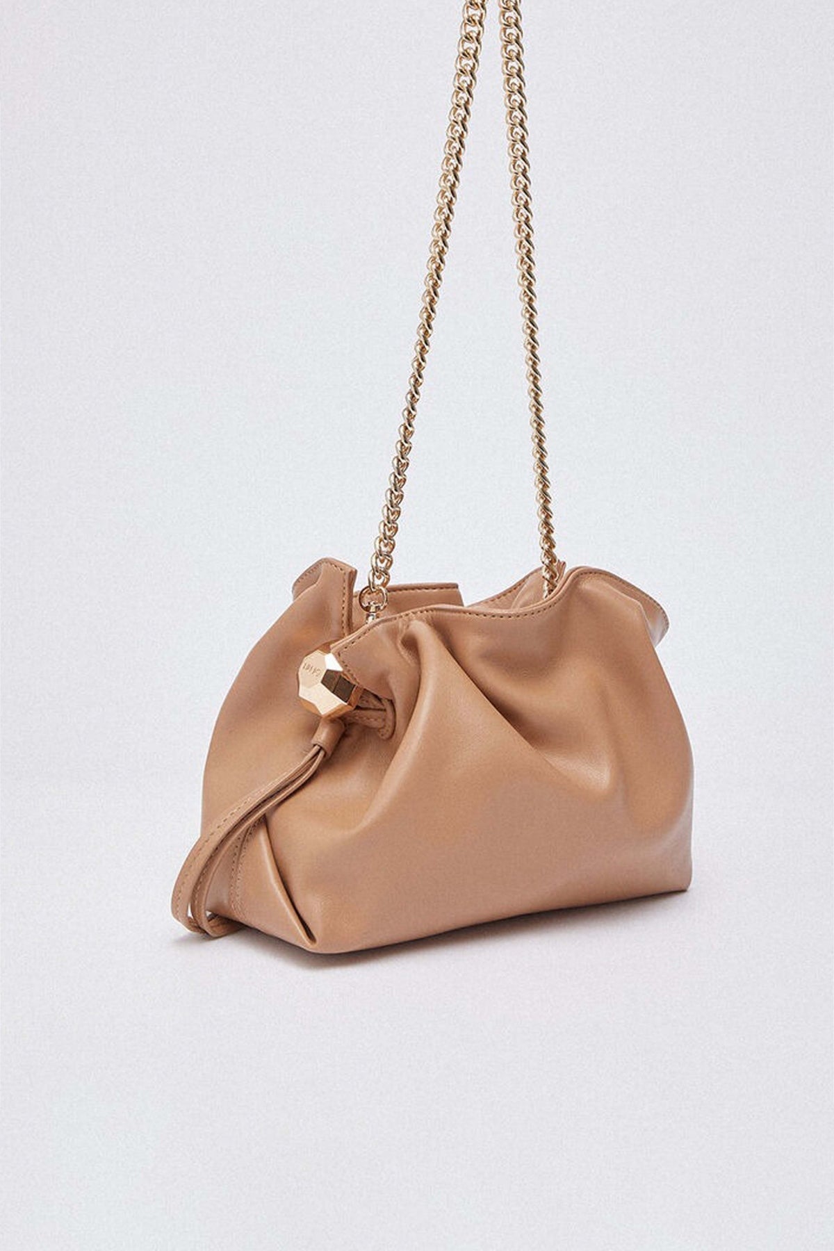 LIU-JO  E ECS S HOBO  en color MARRON CLARO  (2)