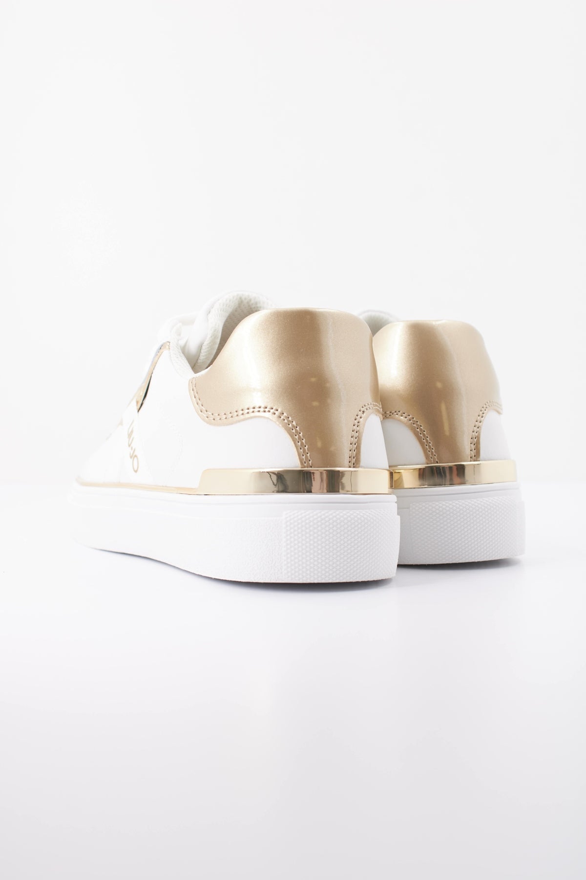 LIU-JO BF PX DEPORTIVO KIKI  en color BLANCO  (4)