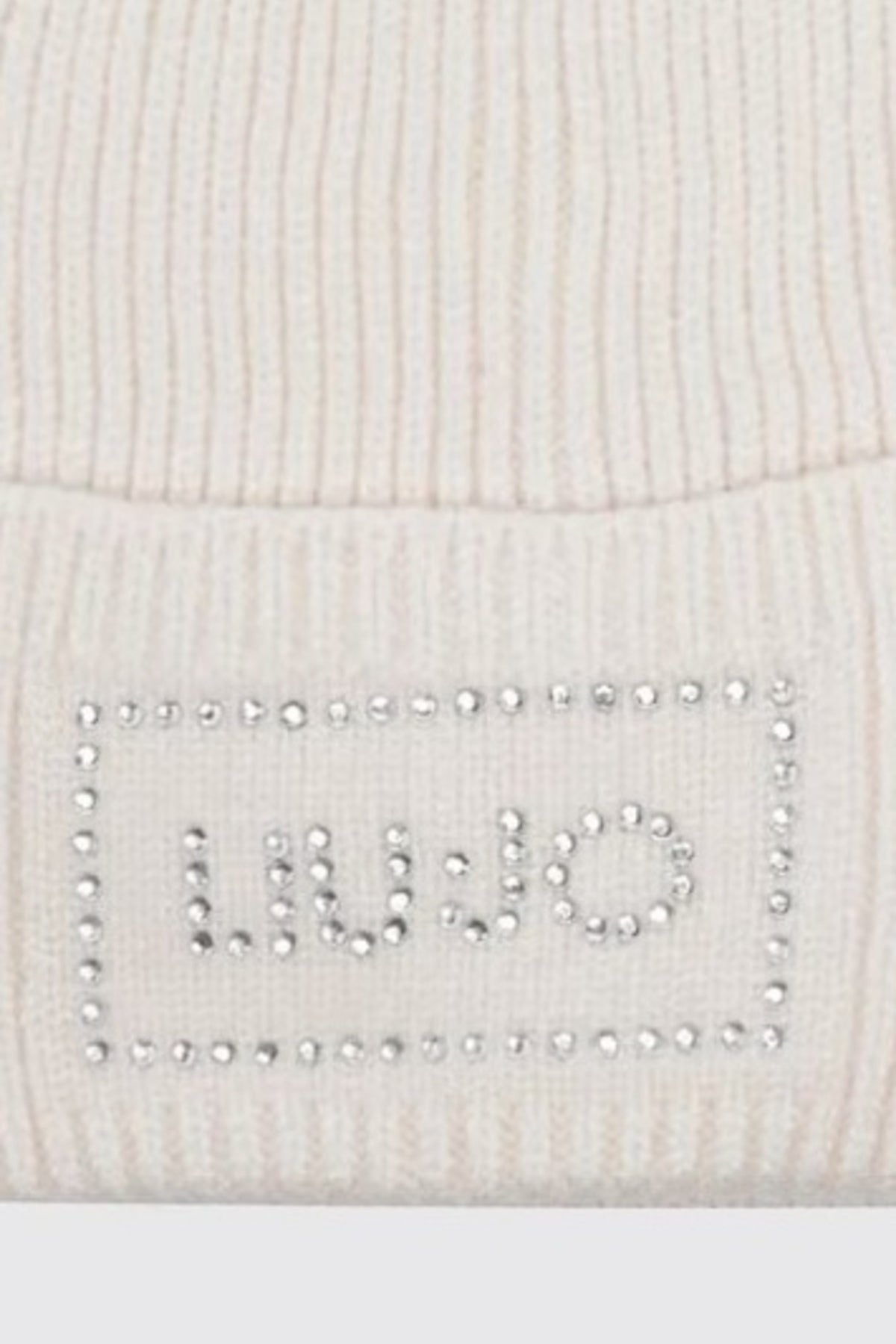 LIU-JO F MAS BEANIE CON LOGO STRASS en color BLANCO  (2)