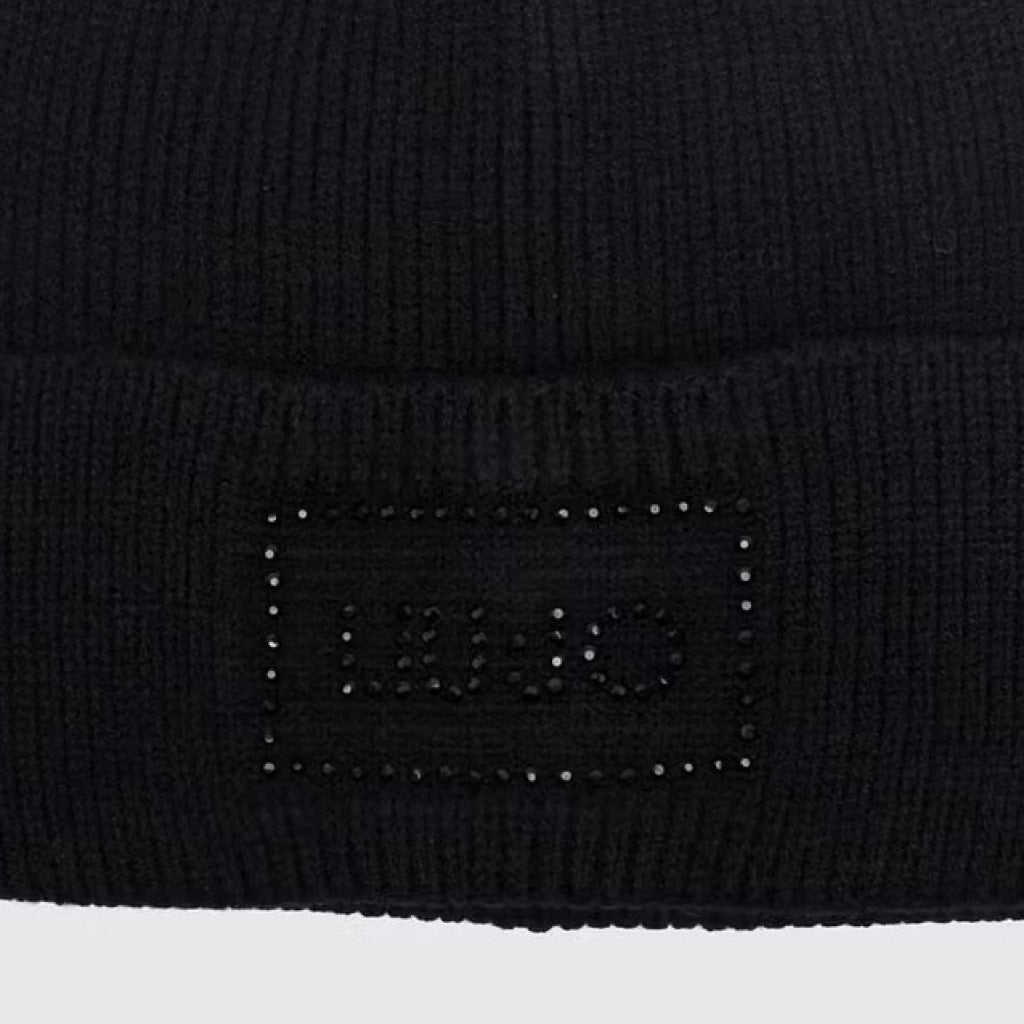 LIU-JO F MAS BEANIE CON LOGO STRASS en color NEGRO  (6)