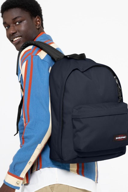 EASTPAK OUT OF OFFICE en color AZUL  (1)