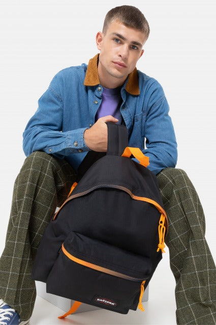EASTPAK PADDED PAK'R en color NEGRO  (4)