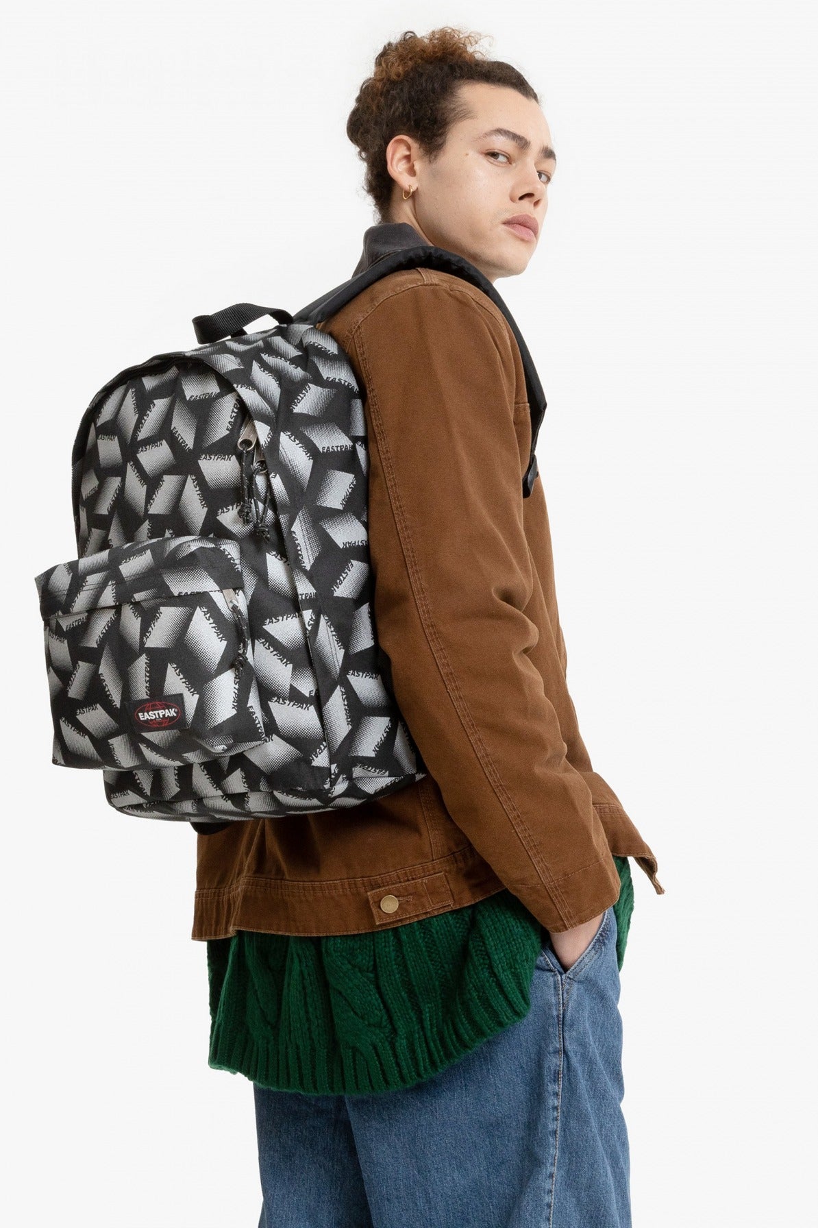 EASTPAK OUT OF OFFICE en color NEGRO  (2)