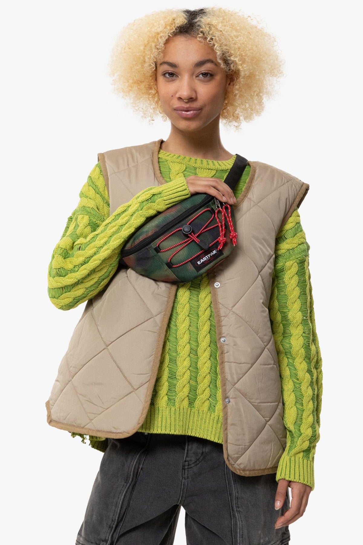 EASTPAK SPRINGER OUTSITE en color VERDE  (4)