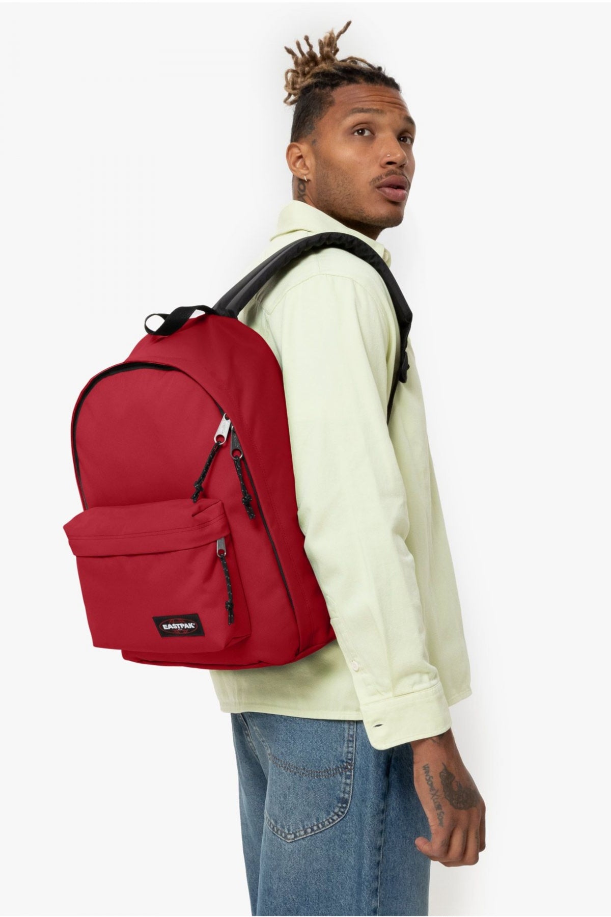 EASTPAK  en color BURDEOS  (3)