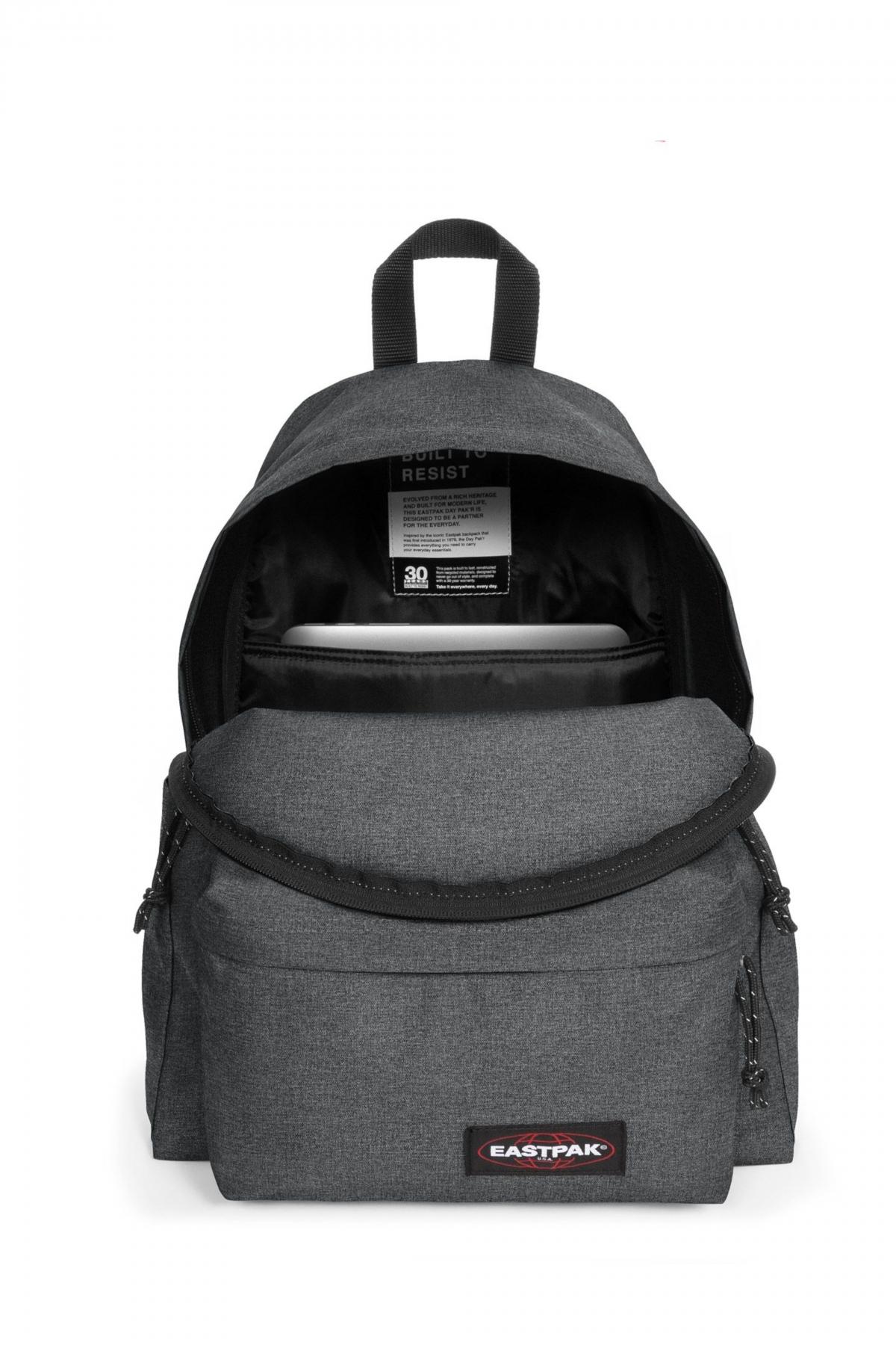 EASTPAK DAY PAK'R en color NEGRO  (3)