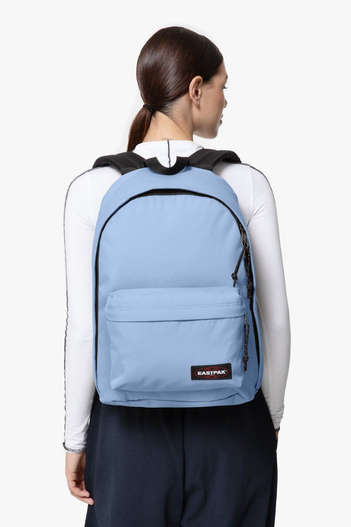 EASTPAK OUT OF OFFICE en color AZUL  (4)