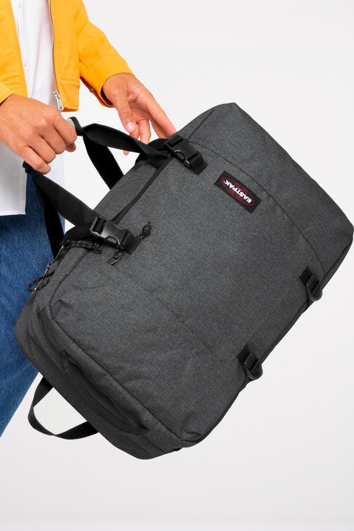 EASTPAK TRAVELPACK en color GRIS  (5)