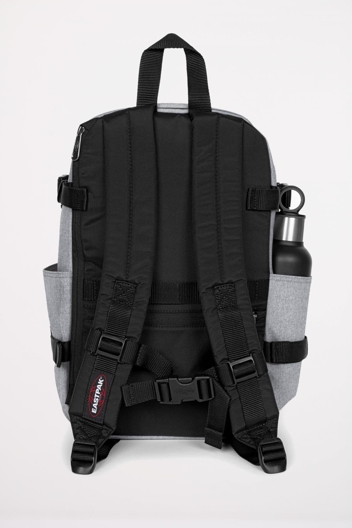 EASTPAK CABIN PAK'R en color GRIS  (2)