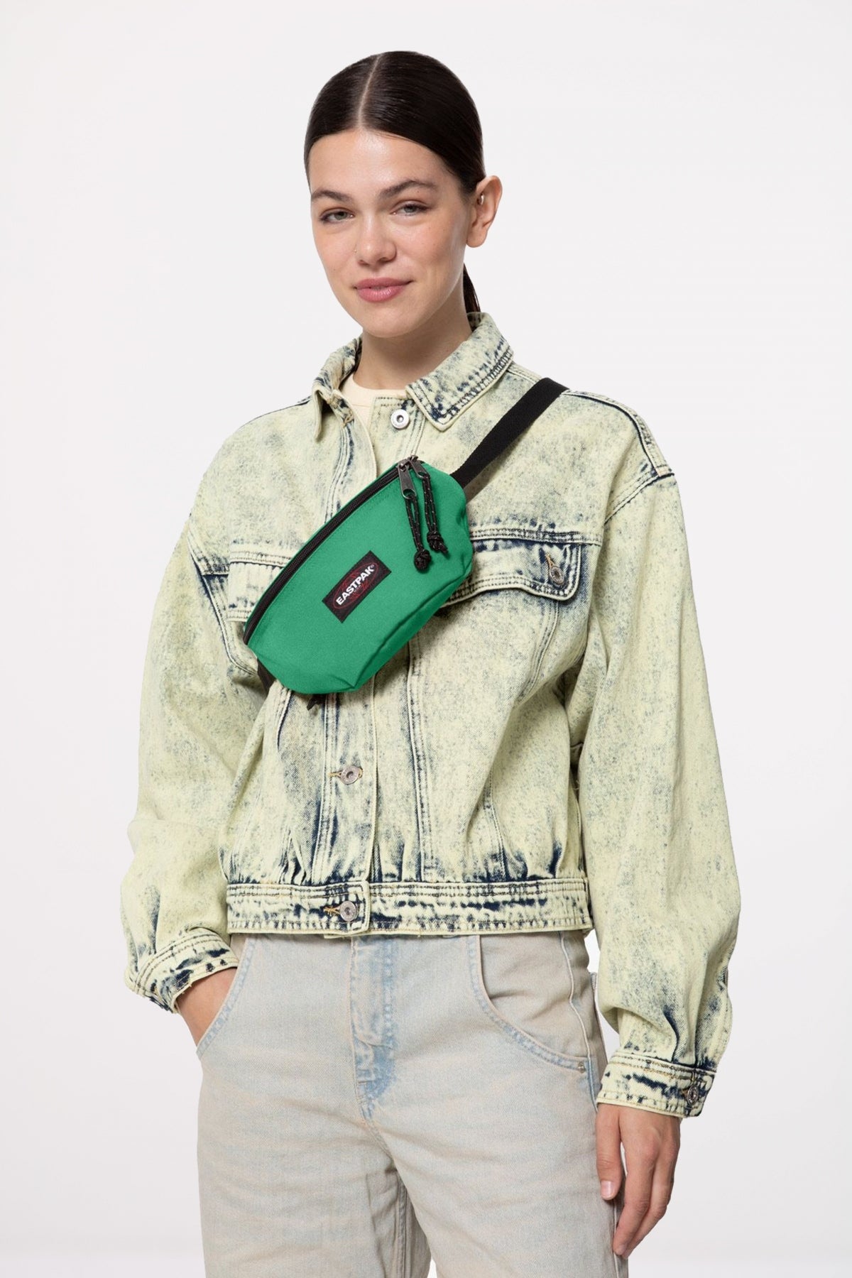 EASTPAK SPRINGER en color VERDE  (3)