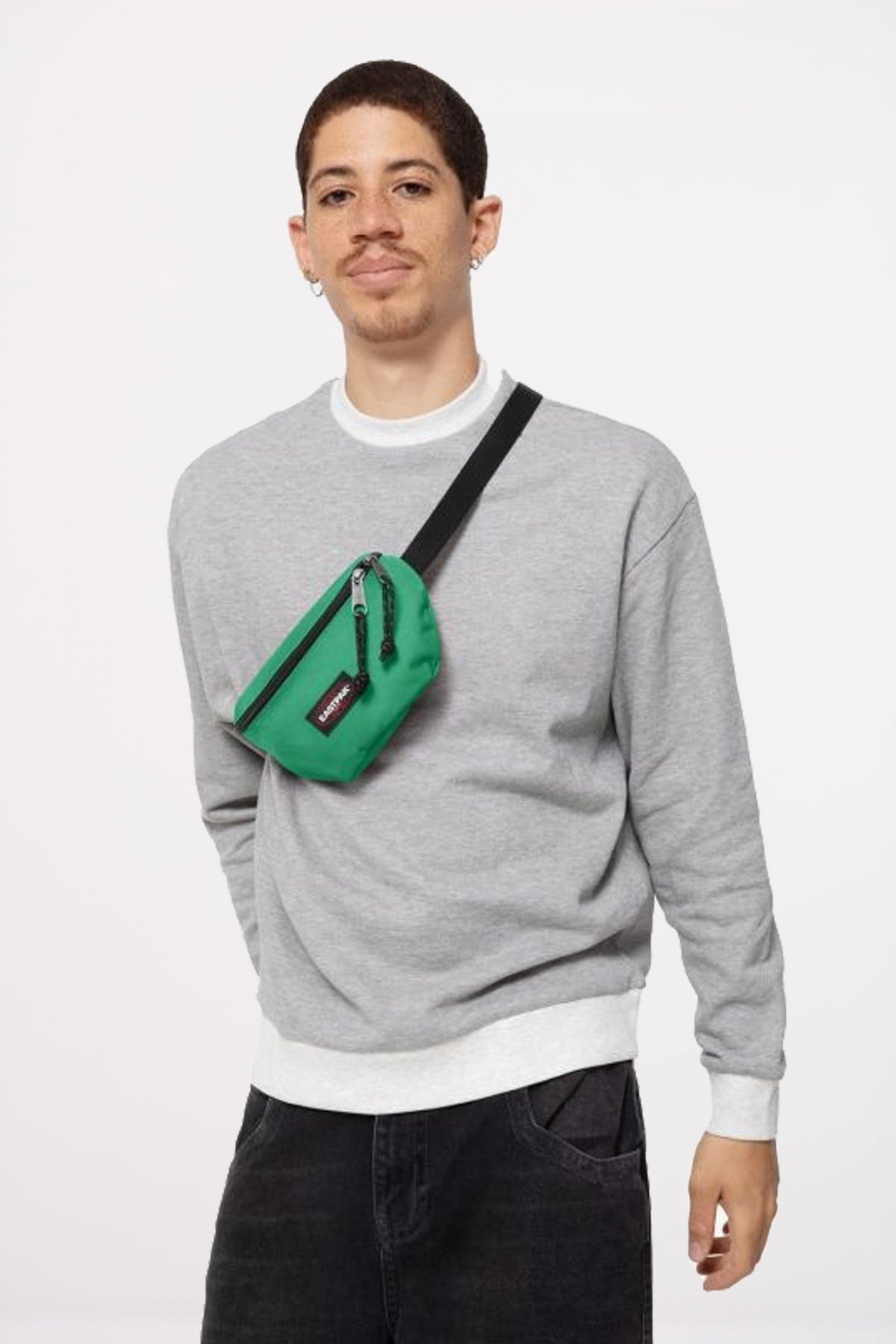 EASTPAK SPRINGER en color VERDE  (4)