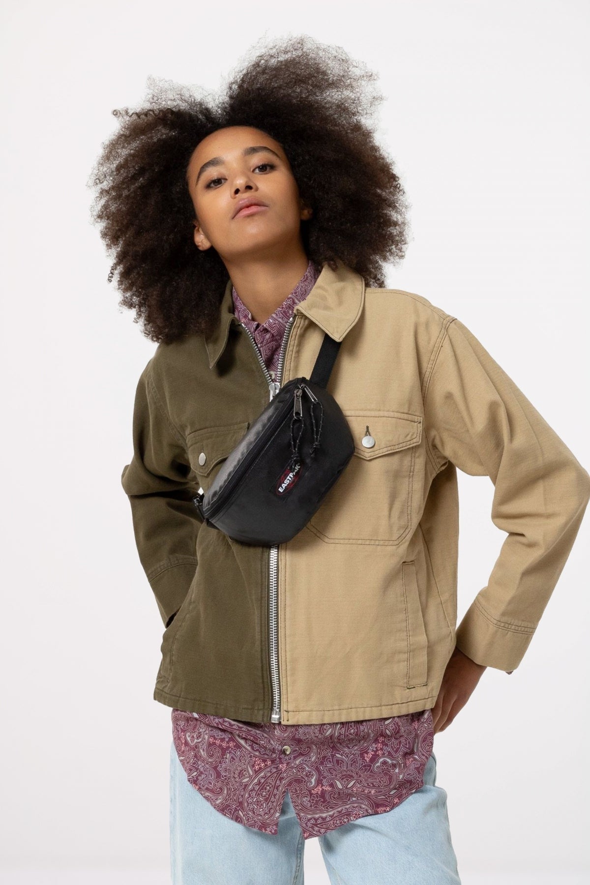 EASTPAK SPRINGER en color NEGRO  (4)