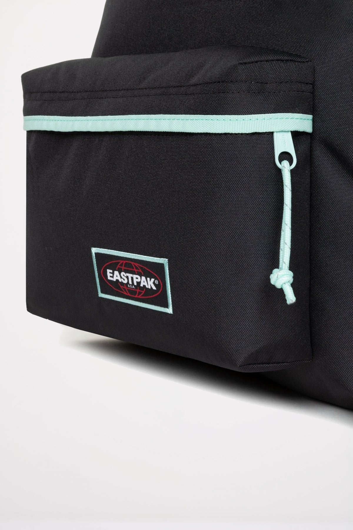 EASTPAK PADDED PAK'R en color NEGRO  (3)