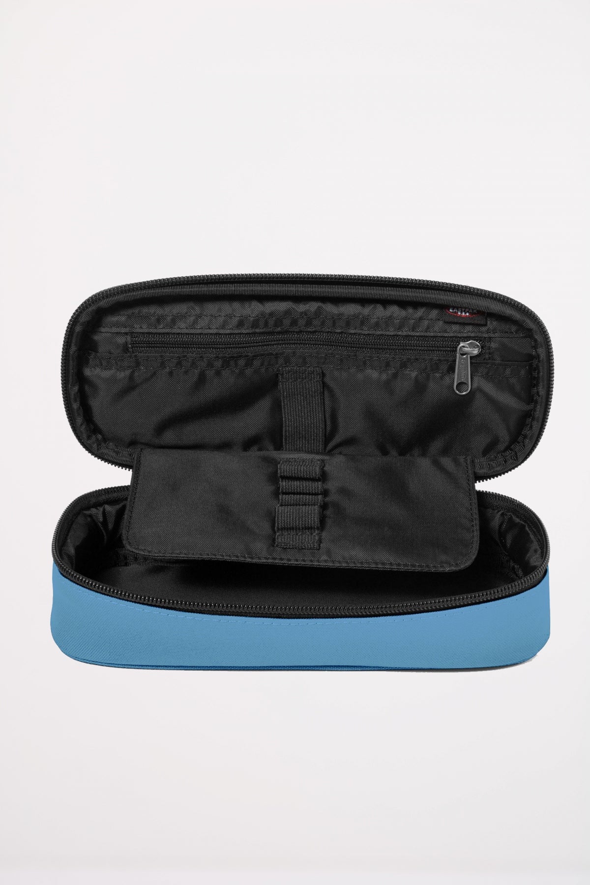 EASTPAK OVAL en color AZUL  (3)