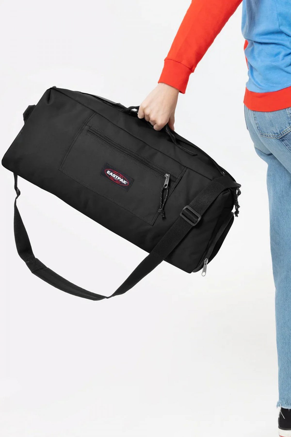 EASTPAK DUFFL'R M en color NEGRO  (4)