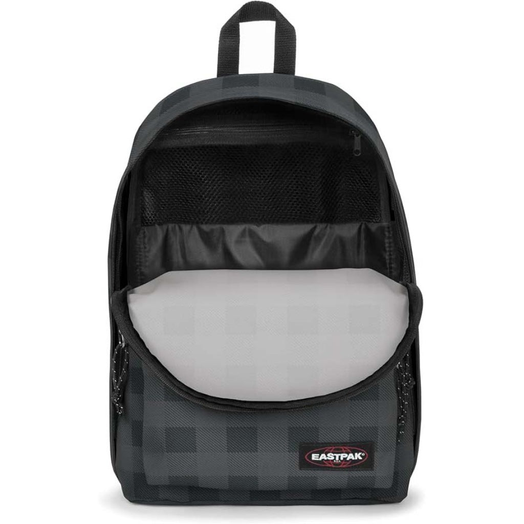 EASTPAK EKCK OUT OF OFFICE en color NEGRO  (3)
