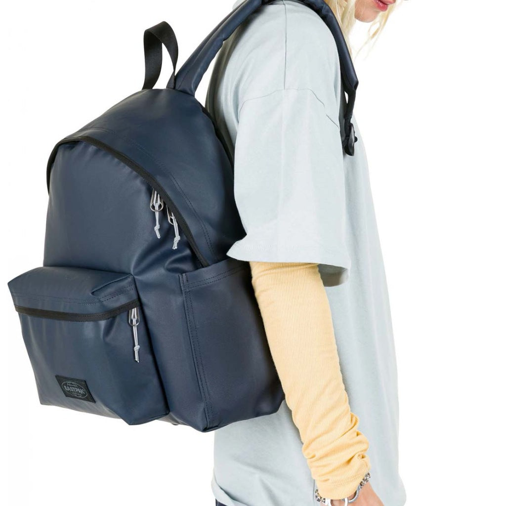 EASTPAK EKABGZ DAY PAK R en color NEGRO  (7)