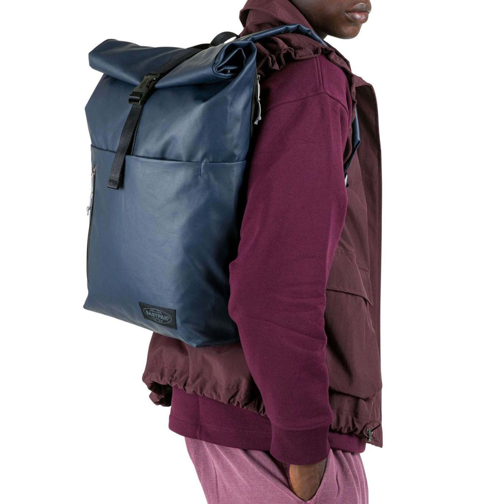 EASTPAK UP ROLL en color AZUL  (10)