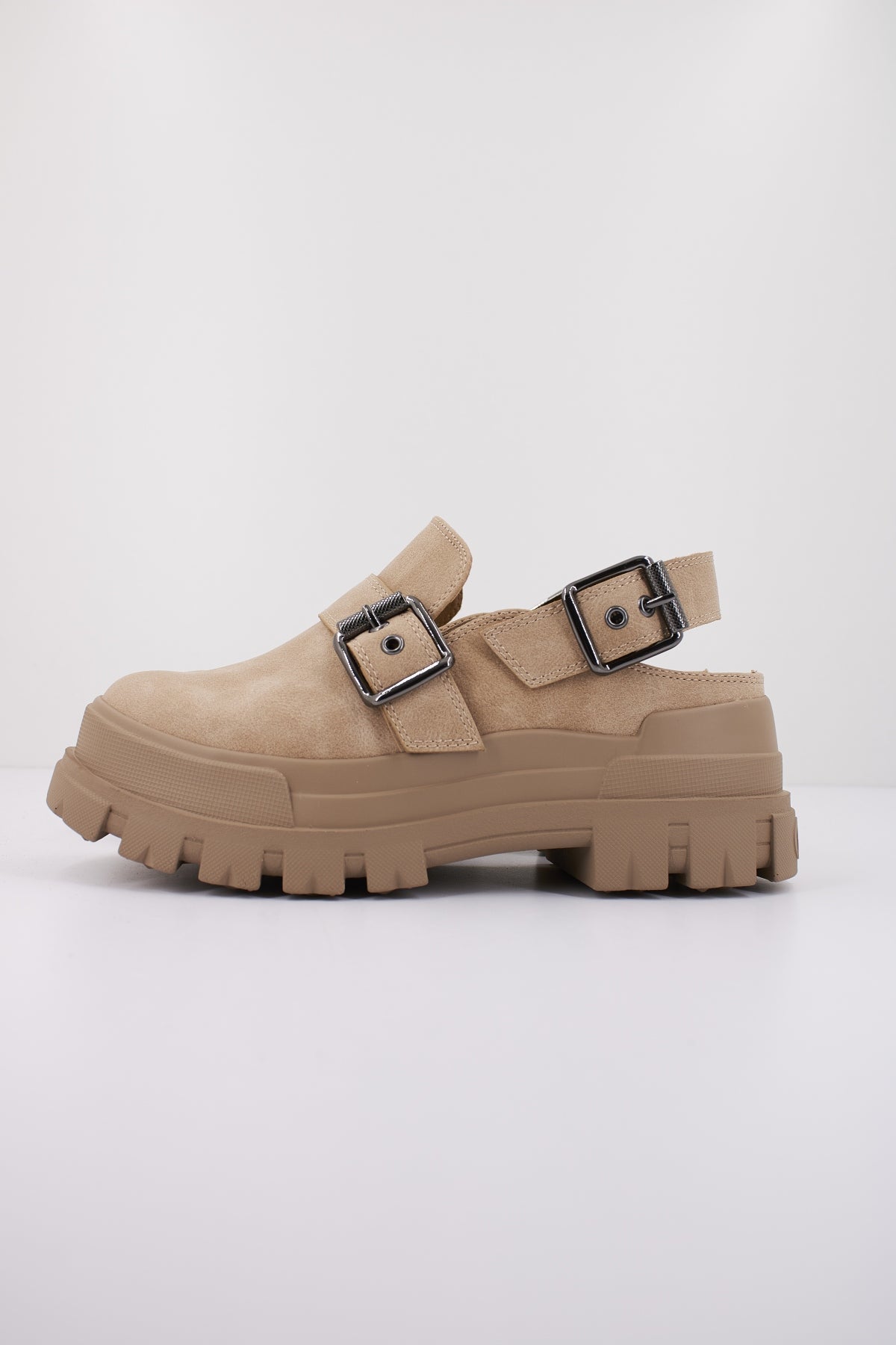 BUFFALO ASPHA CLOG SND en color MARRON CLARO  (1)
