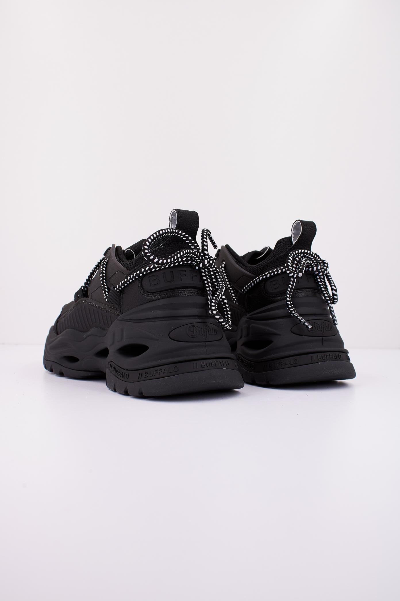 BUFFALO TRIPLET LACE en color NEGRO  (3)