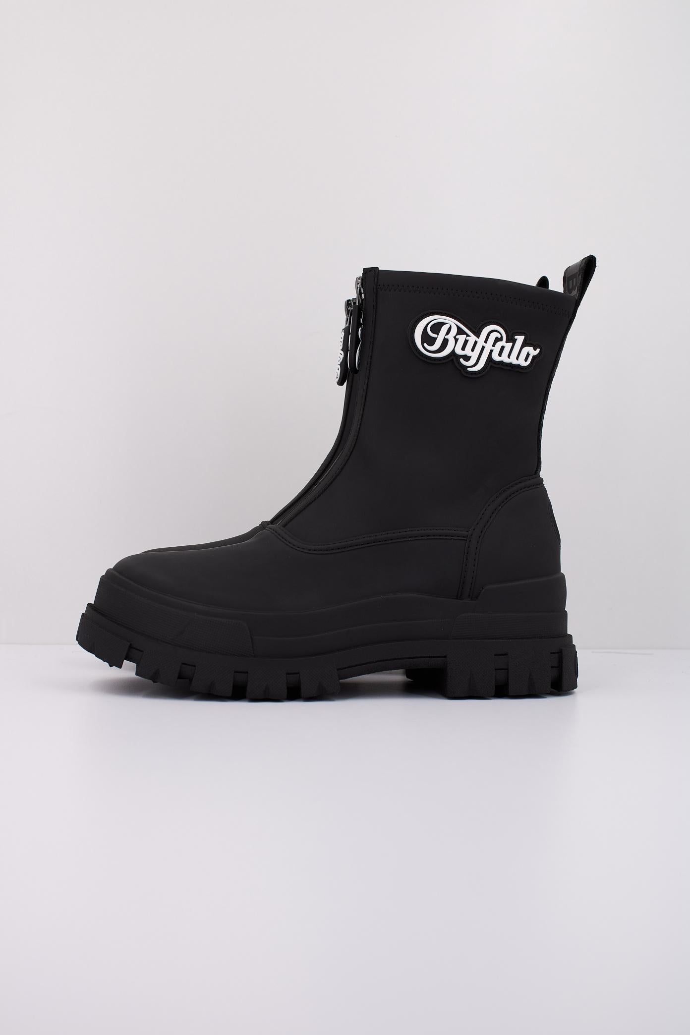 BUFFALO ASPHA RAIN ZIP en color NEGRO  (1)