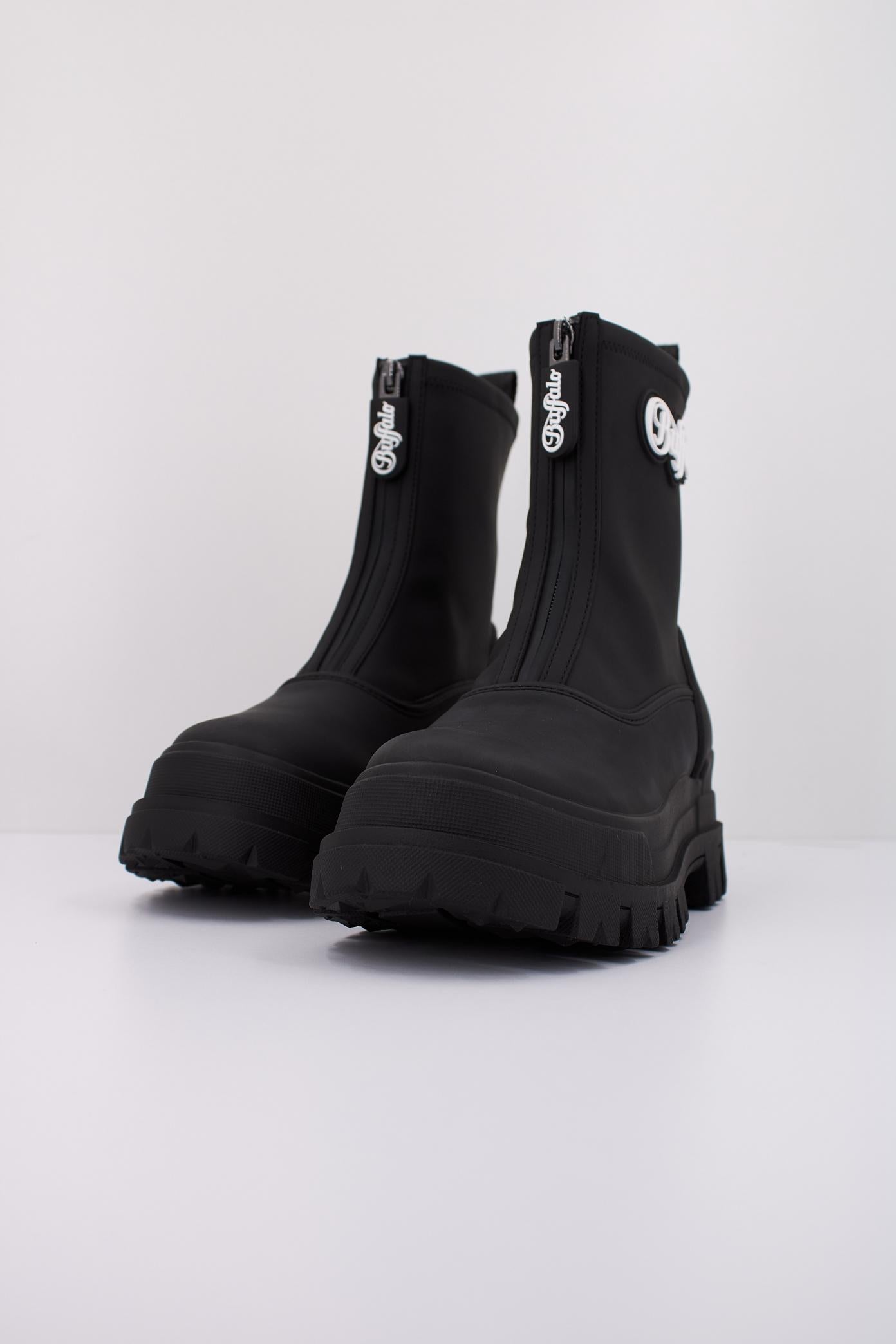 BUFFALO ASPHA RAIN ZIP en color NEGRO  (2)