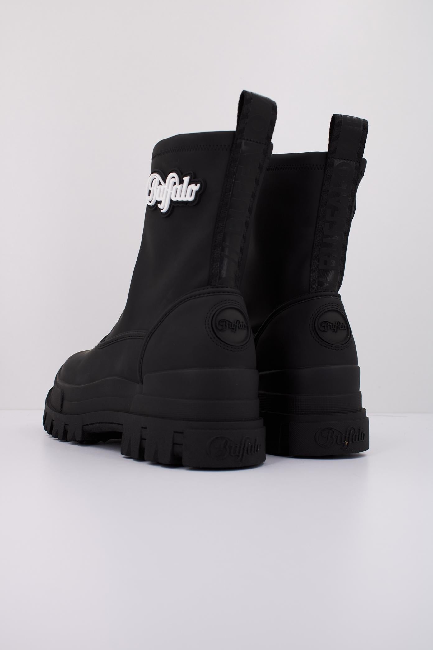 BUFFALO ASPHA RAIN ZIP en color NEGRO  (4)