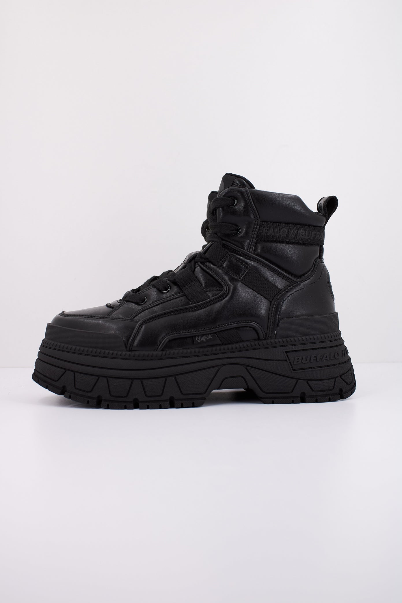 BUFFALO FUSION HYB MID en color NEGRO  (1)