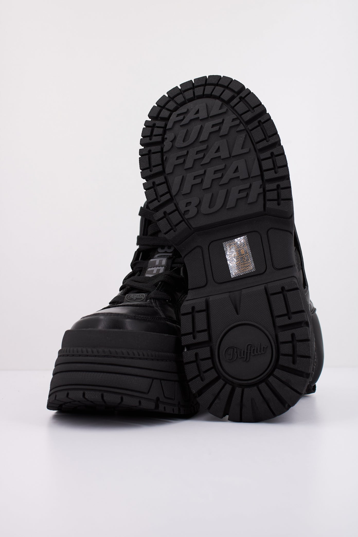BUFFALO FUSION HYB MID en color NEGRO  (5)