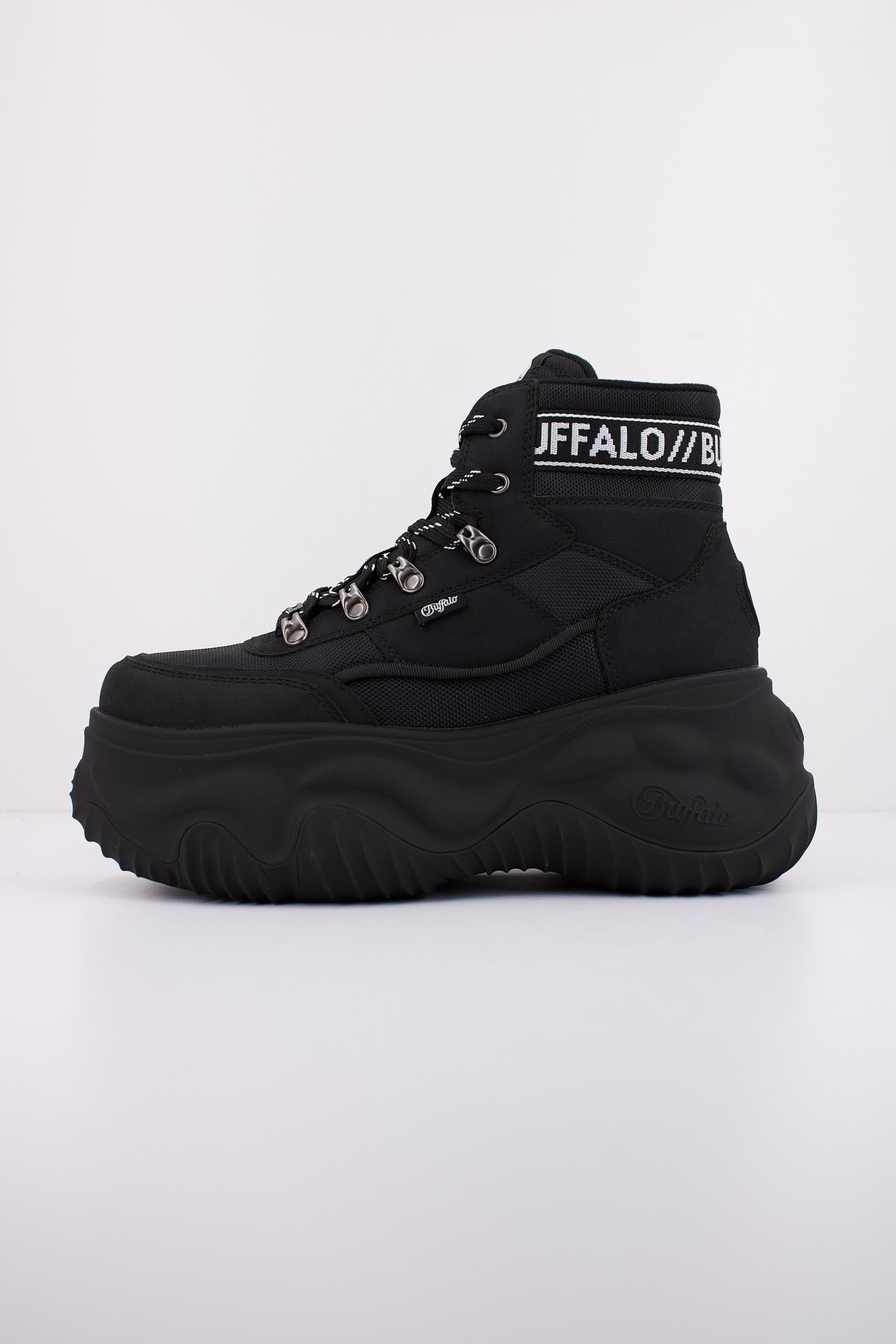 BUFFALO BLADER HIKING en color NEGRO  (1)