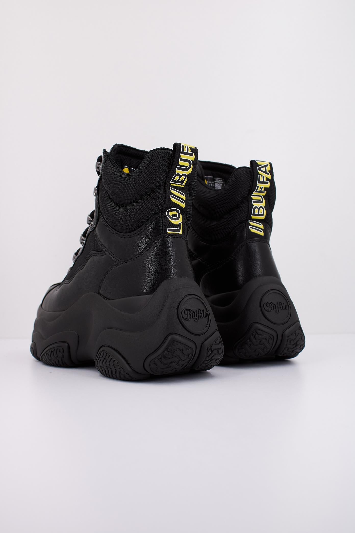 BUFFALO PROWLER HIKE HI en color NEGRO  (4)