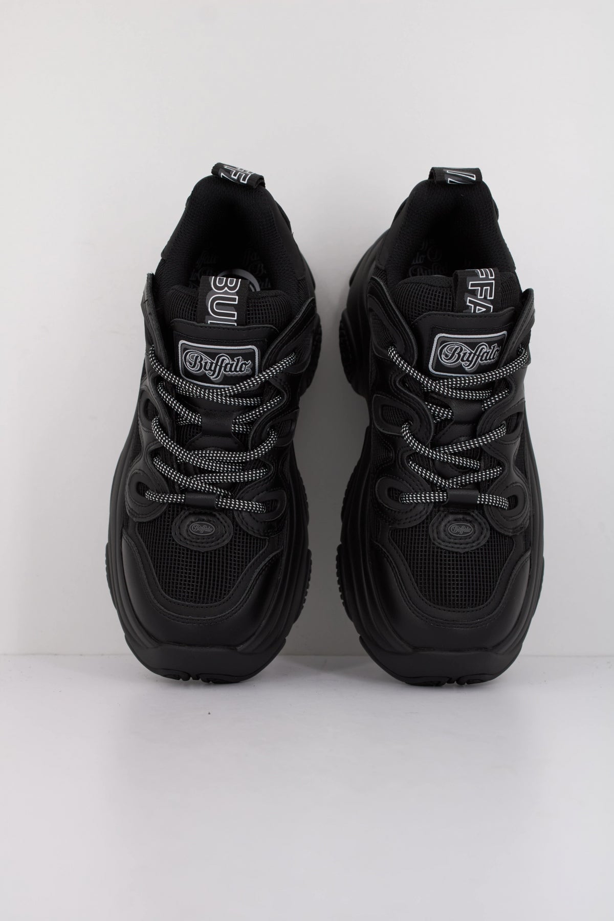 BUFFALO PROWLER ONE VEGA en color NEGRO  (3)