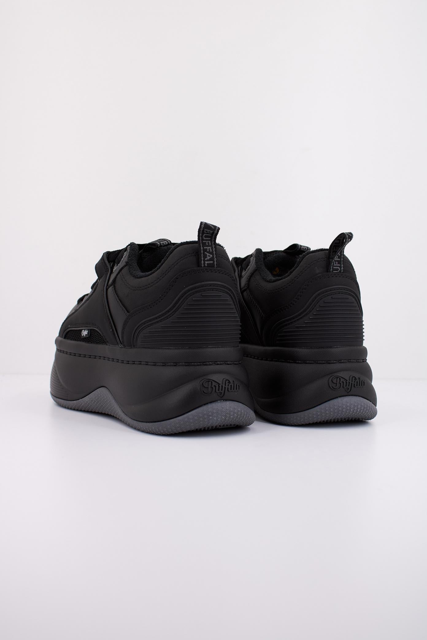 BUFFALO ORCUS SK en color NEGRO  (4)