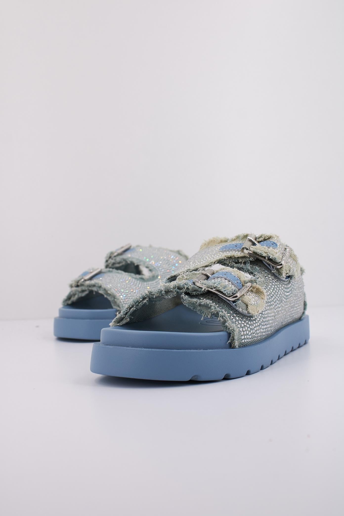 BUFFALO EVE ARI SPARK en color AZUL  (2)