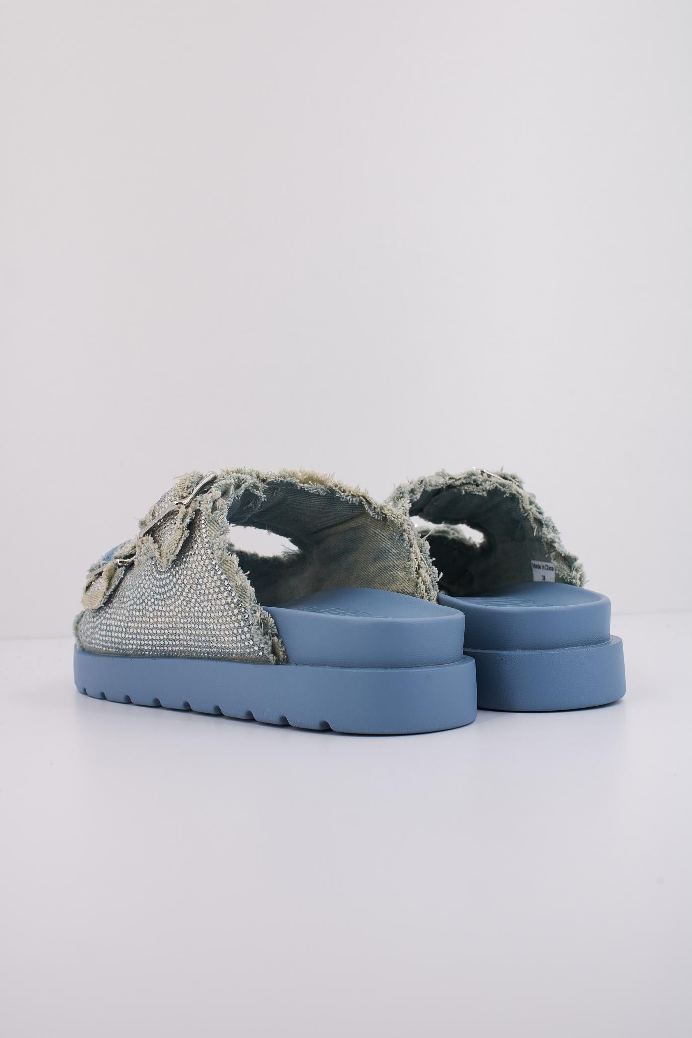 BUFFALO EVE ARI SPARK en color AZUL  (4)