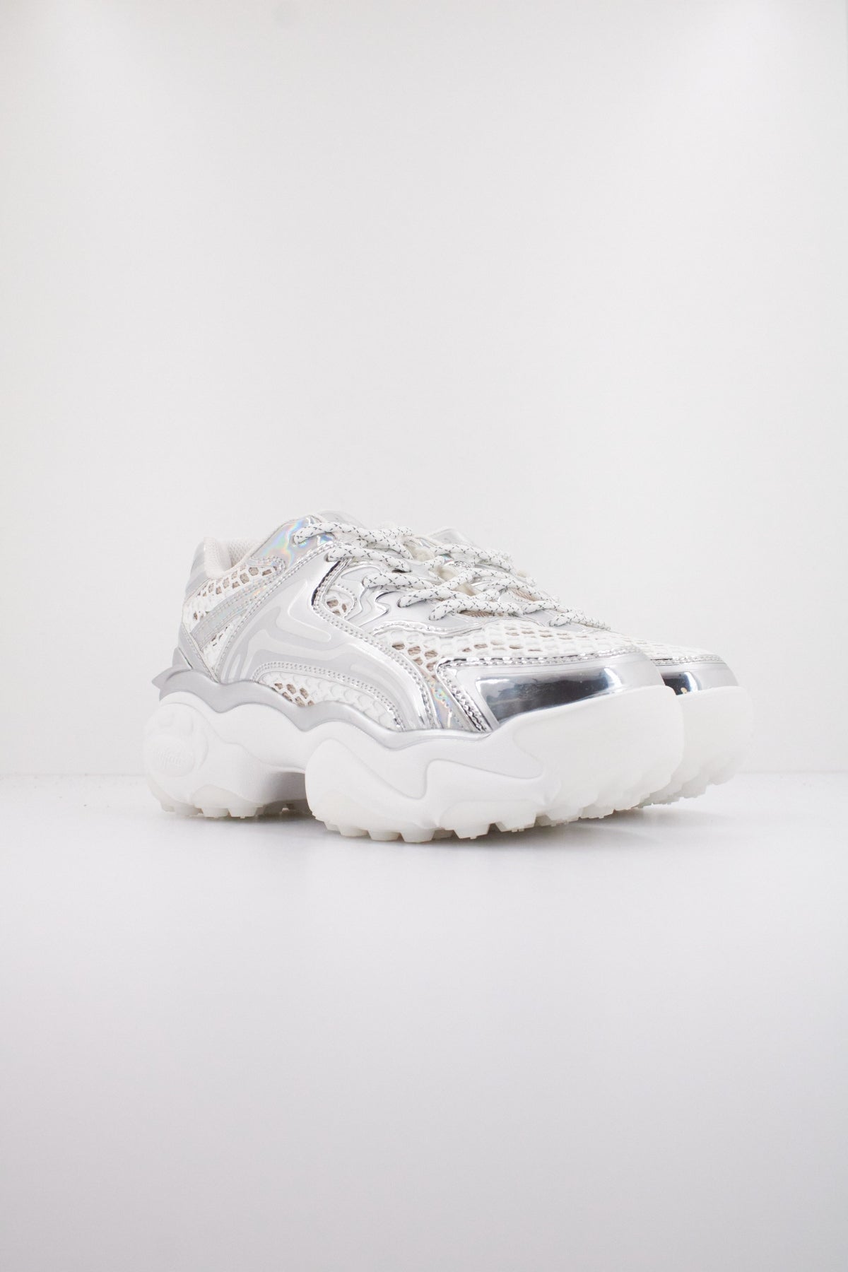 BUFFALO SCORE TEC en color BLANCO  (2)