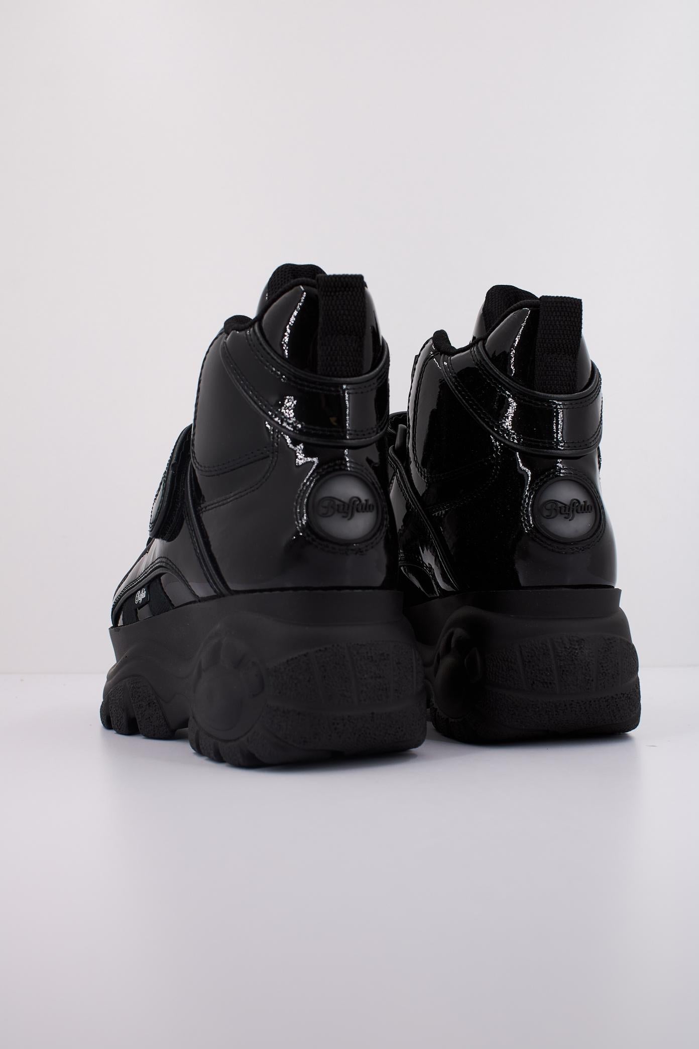 BUFFALO CALF LTP en color NEGRO  (4)
