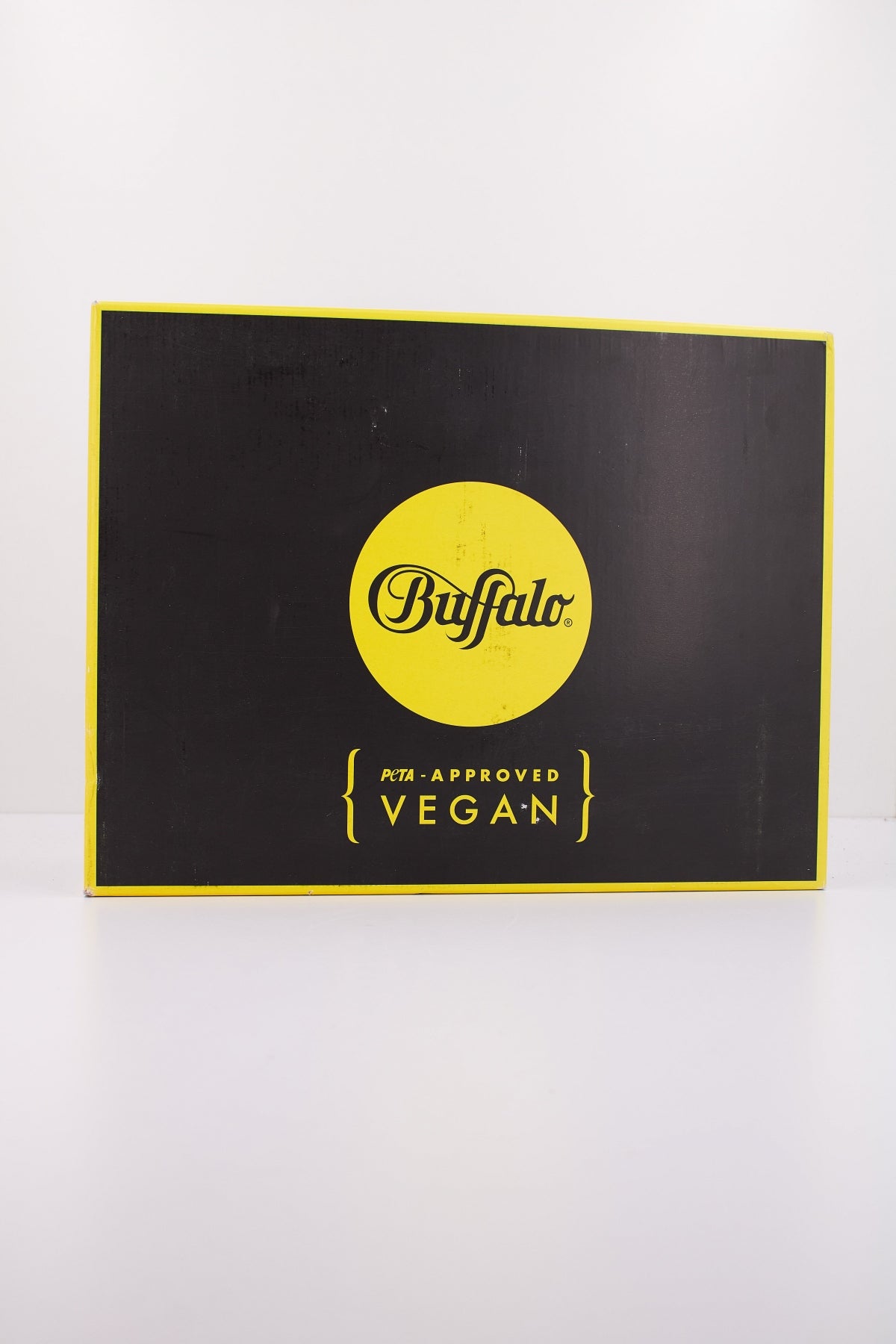 BUFFALO ASPHA CHELSEA MID en color NEGRO  (6)