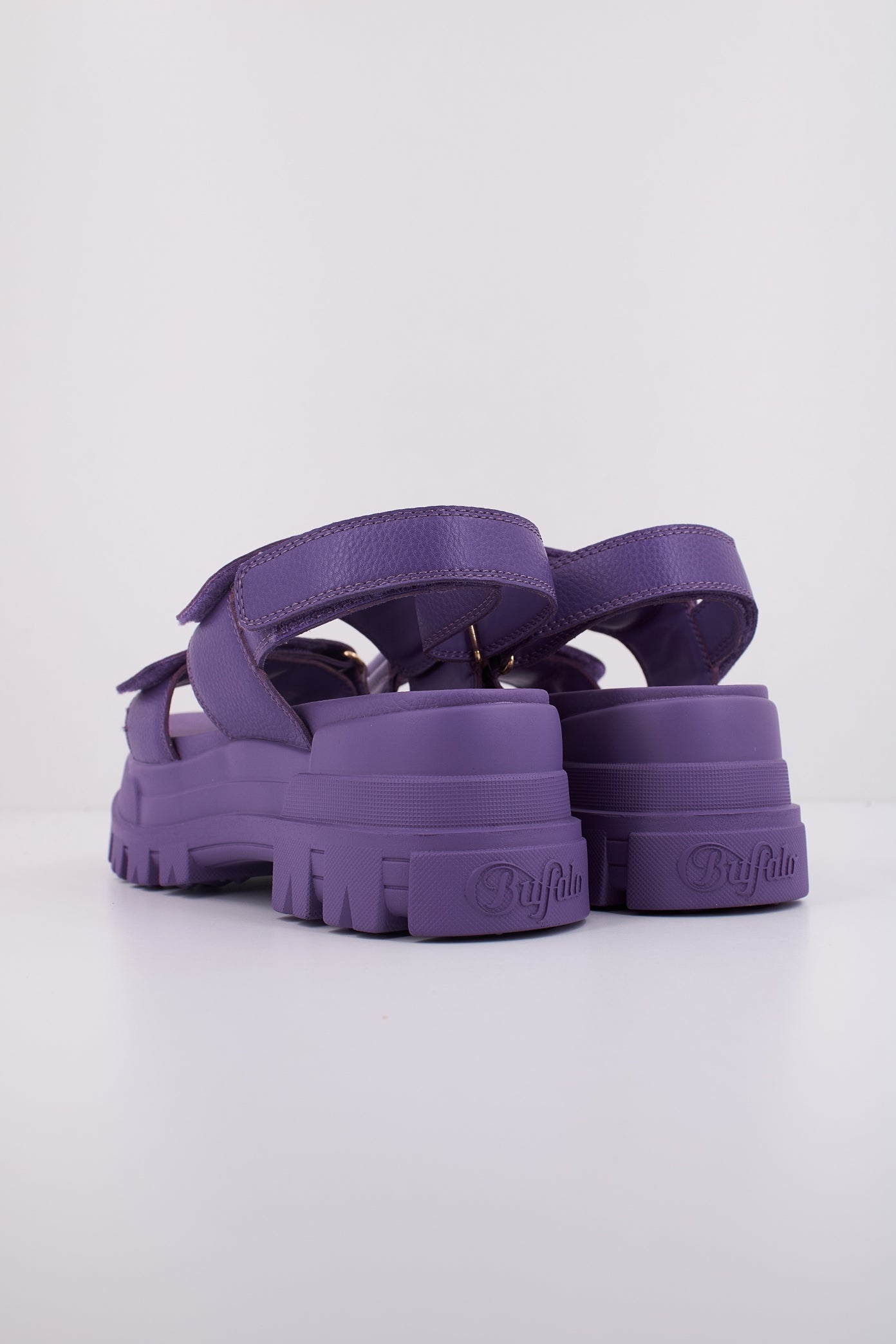BUFFALO  ASPHA SND en color VIOLETA  (4)