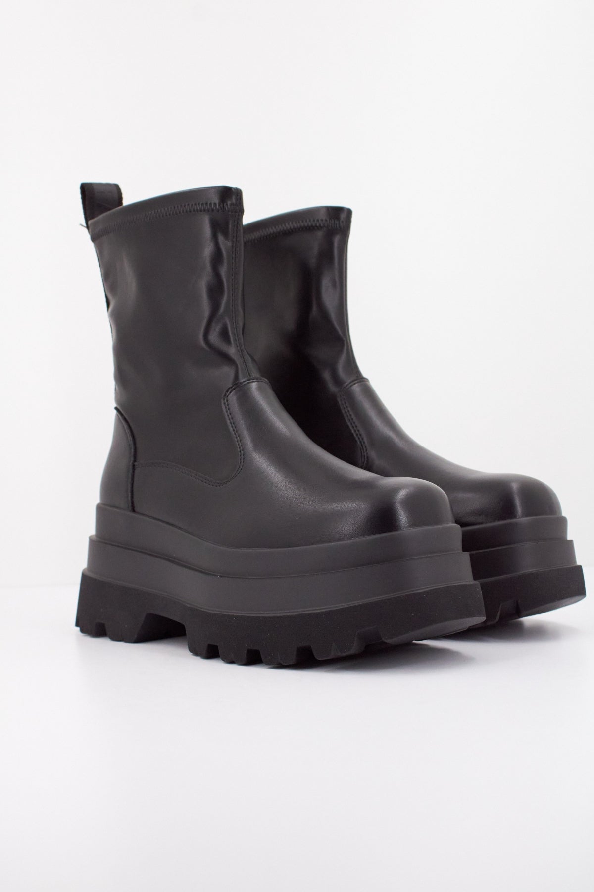 BUFFALO JUPITER SOCK BOOT en color NEGRO  (2)