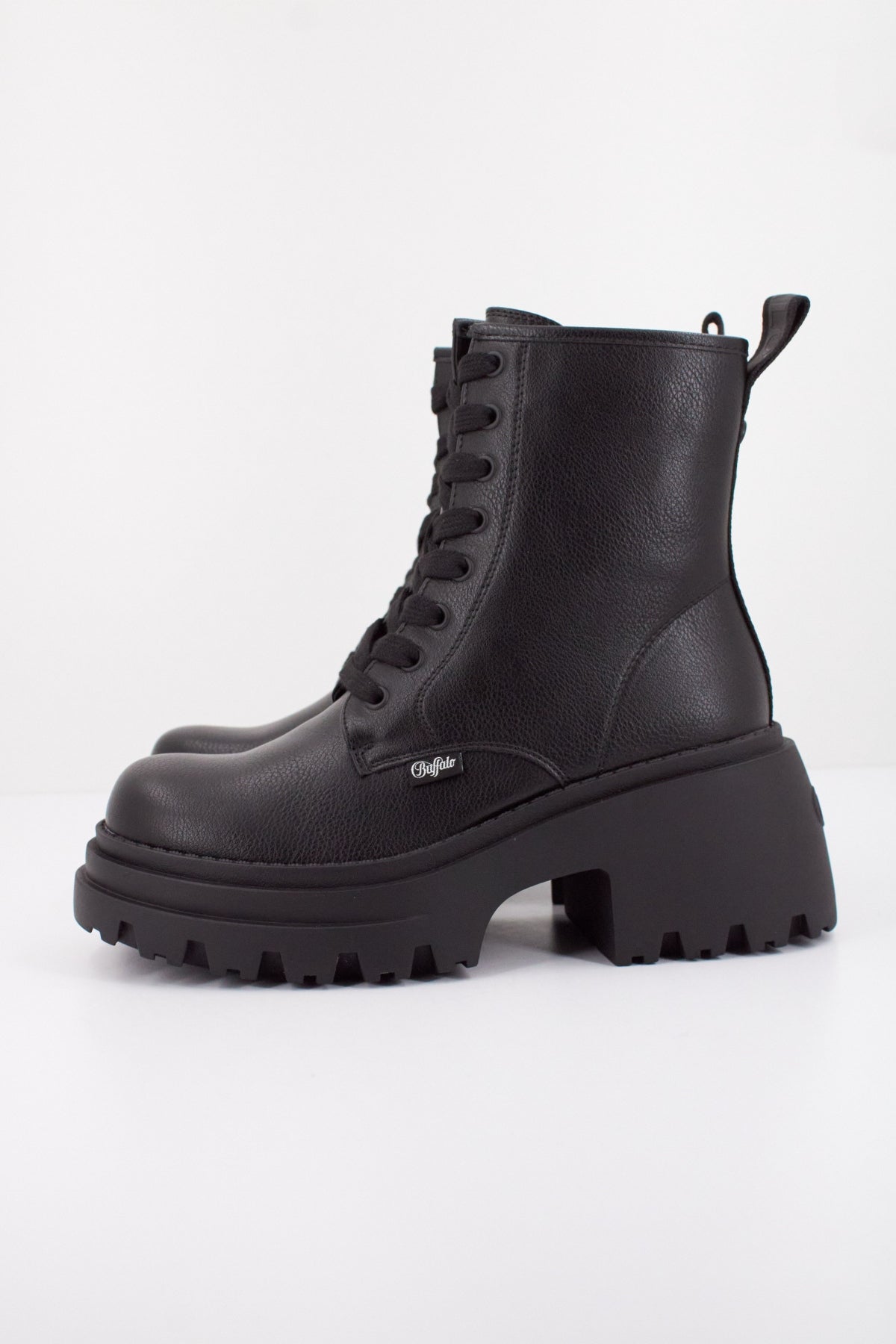 BUFFALO BRAVR LACE UP en color NEGRO  (1)