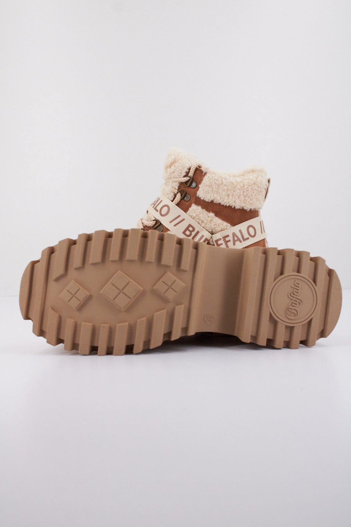 BUFFALO ASPEN COM MID WARM en color MARRON  (5)