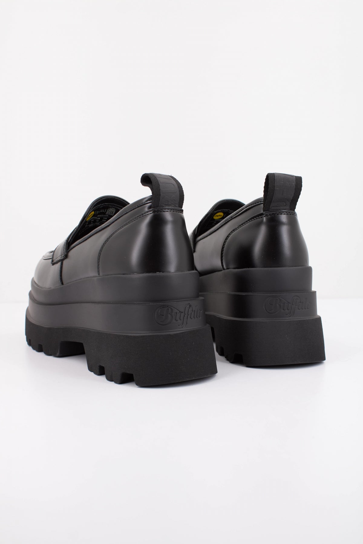 BUFFALO JUPITER LOAFER en color NEGRO  (4)