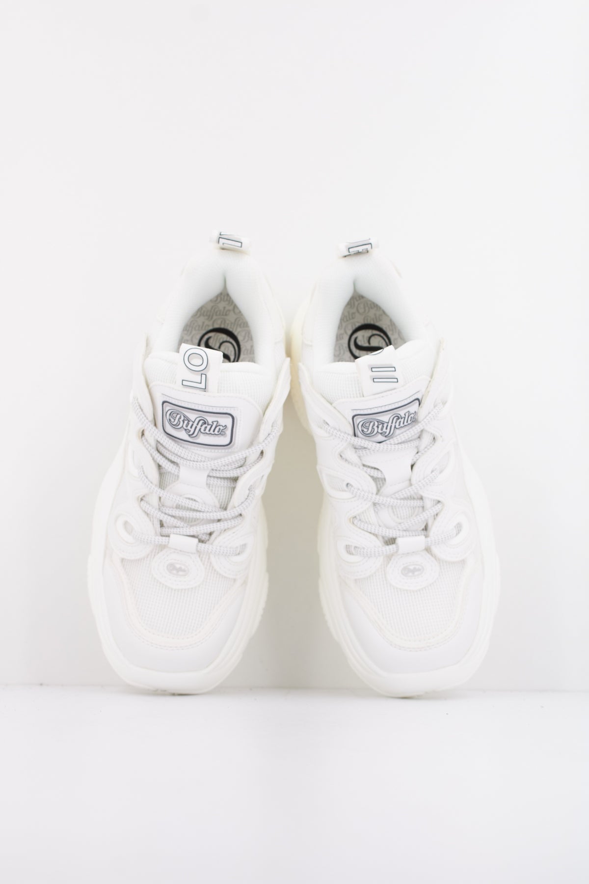 BUFFALO PROWLER ONE en color BLANCO  (3)