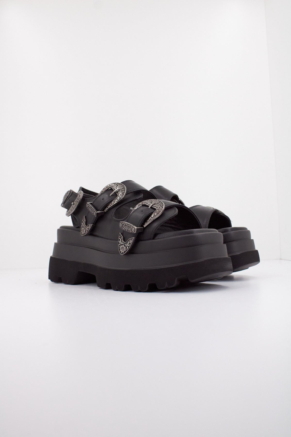 BUFFALO  ARI WEST  en color NEGRO  (2)