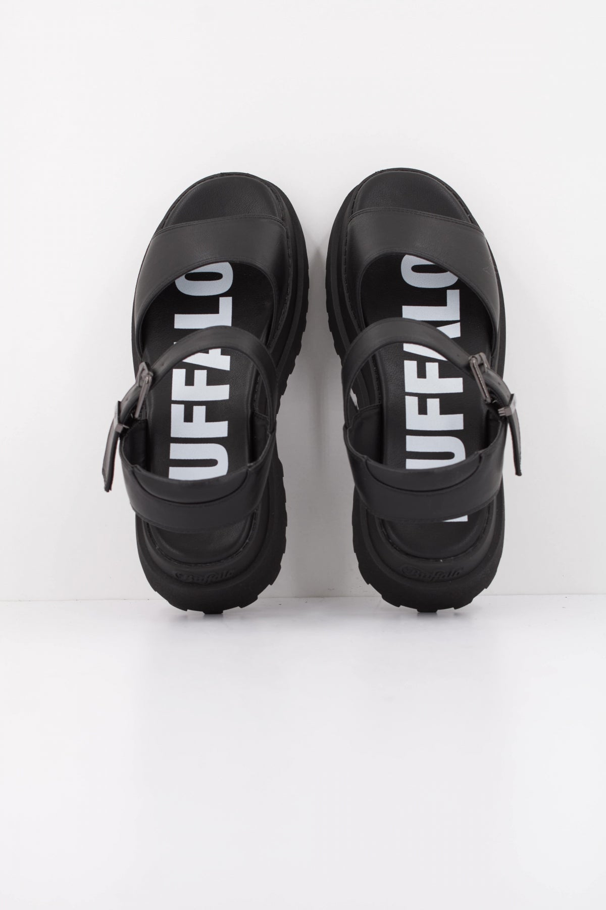 BUFFALO PLUTO JOJO en color NEGRO  (3)