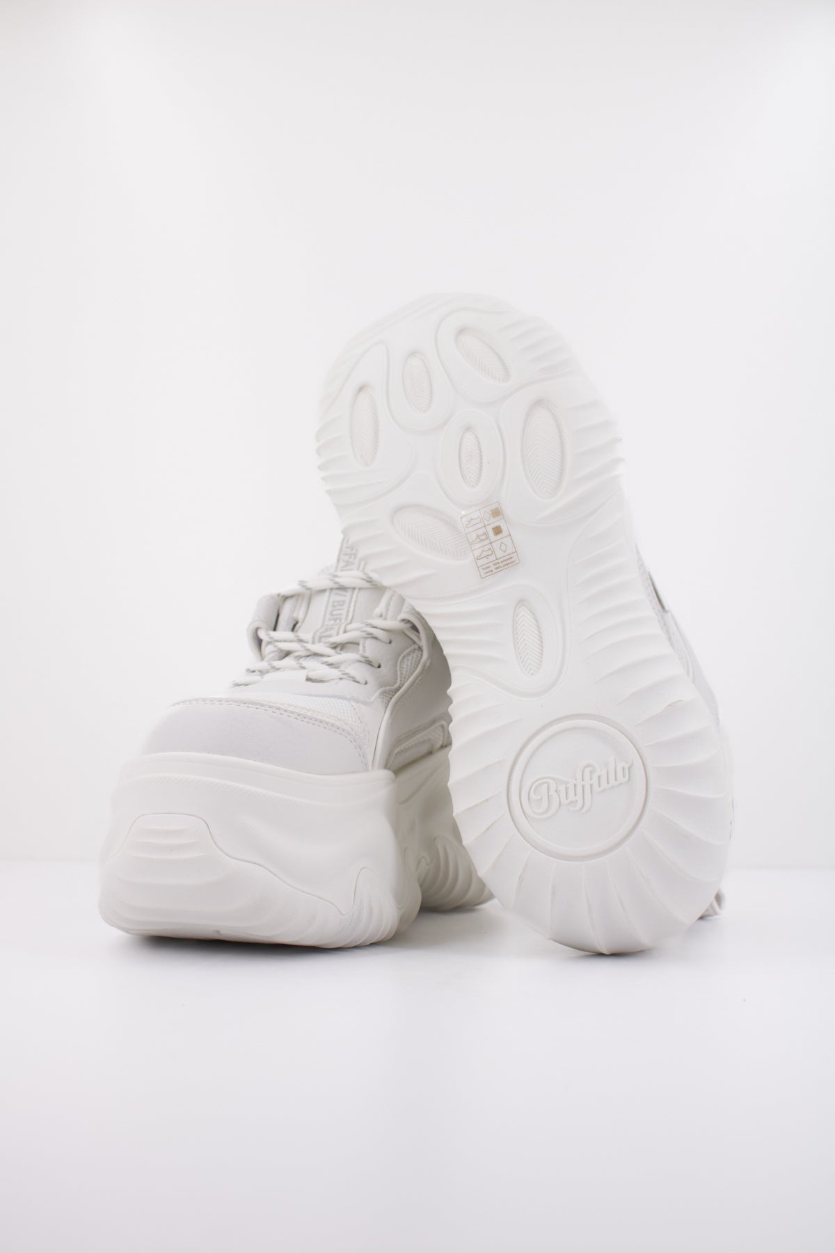 BUFFALO  BLADER MATCHA  en color BLANCO  (5)